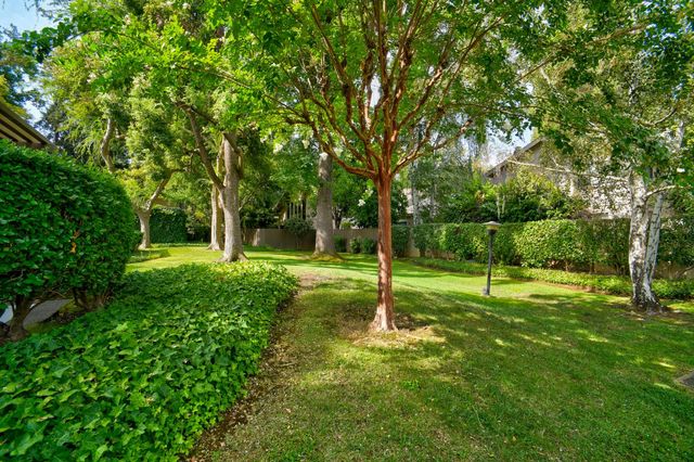 424 Hartnell Pl, Sacramento, CA 95825