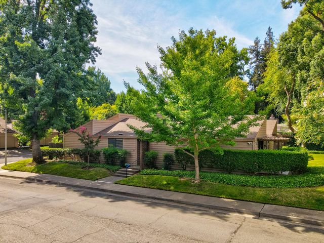 424 Hartnell Pl, Sacramento, CA 95825