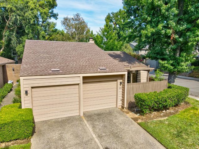 424 Hartnell Pl, Sacramento, CA 95825