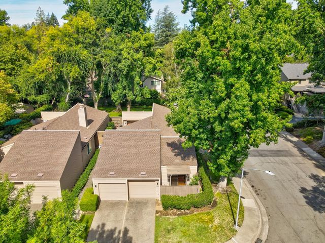 424 Hartnell Pl, Sacramento, CA 95825
