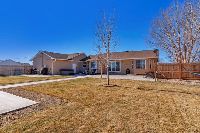 1349 E Kiva Dr, Pueblo West, CO 81007