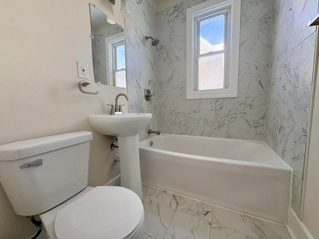 2820 N Palmer STREET E, Milwaukee, WI 53212