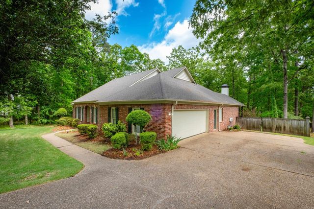 46 Alsace Court, Little Rock, AR 72223