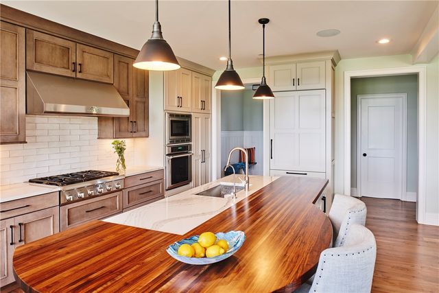 210 Explorer Drive, North Kingstown, RI 02874