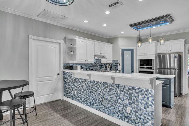 3801 Holly Ridge, Longview, TX 75605