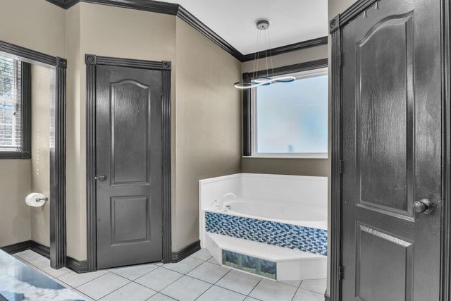 3801 Holly Ridge, Longview, TX 75605