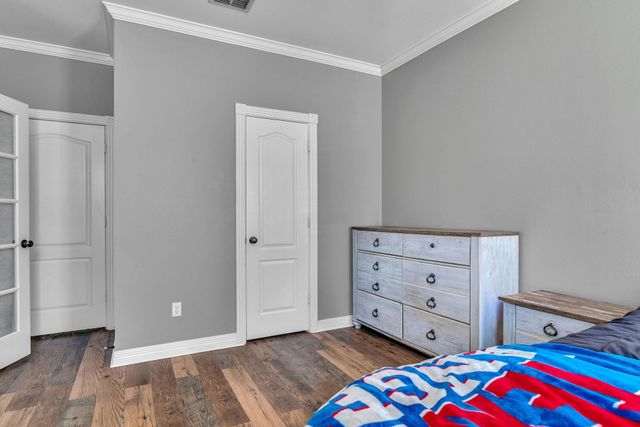 3801 Holly Ridge, Longview, TX 75605