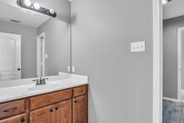 3801 Holly Ridge, Longview, TX 75605