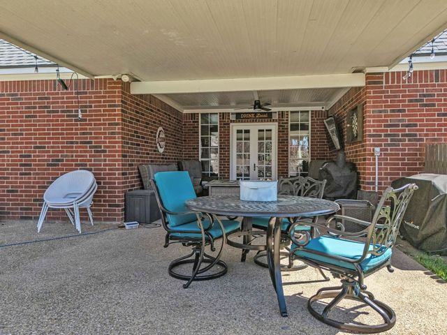 3801 Holly Ridge, Longview, TX 75605