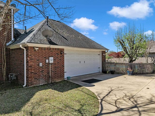 3801 Holly Ridge, Longview, TX 75605