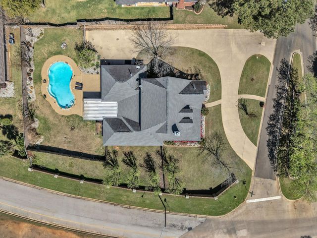 3801 Holly Ridge, Longview, TX 75605