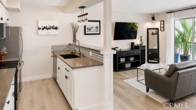 3609 2nd East 205, Long Beach, CA 90803