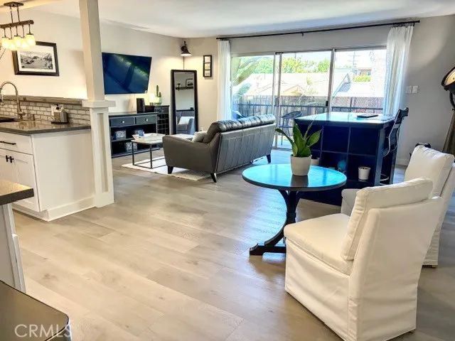 3609 2nd East 205, Long Beach, CA 90803