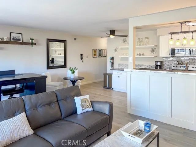 3609 2nd East 205, Long Beach, CA 90803