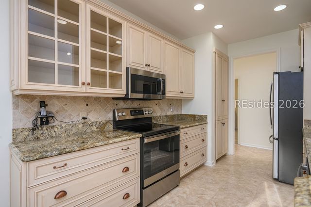 1 Coventry Ct, Bluffton, SC 29910