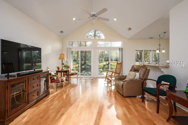 1 Coventry Ct, Bluffton, SC 29910