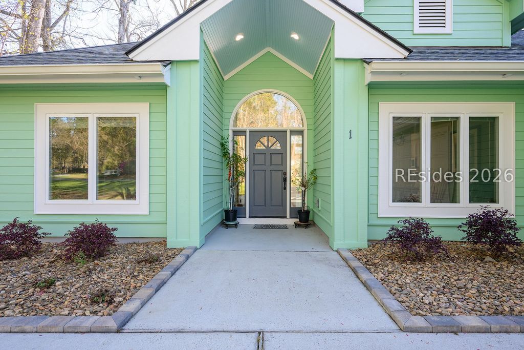 1 Coventry Ct, Bluffton, SC 29910