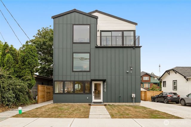 9215 12th Avenue NE, Seattle, WA 98115