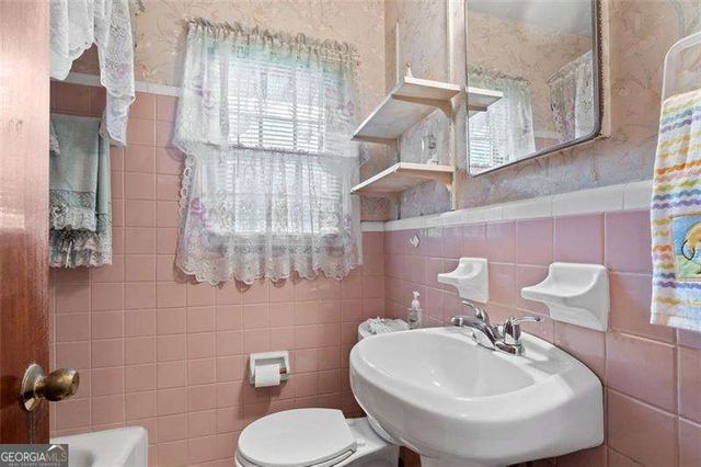 2880 Sherwood Road SE, Smyrna, GA 30082