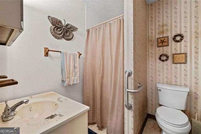 2880 Sherwood Road SE, Smyrna, GA 30082