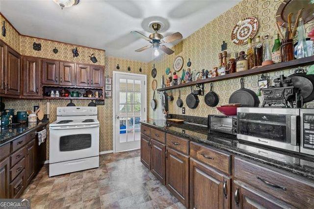 2880 Sherwood Road SE, Smyrna, GA 30082