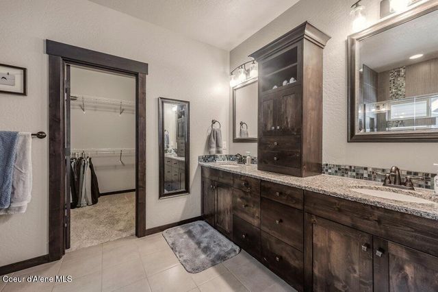 1055 E Maroon Creek DR, Hayden, ID 83835