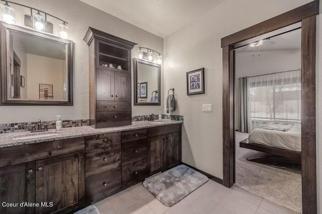 1055 E Maroon Creek DR, Hayden, ID 83835