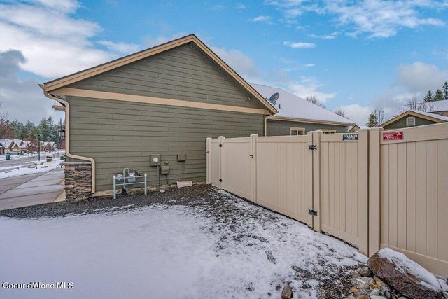 1055 E Maroon Creek DR, Hayden, ID 83835