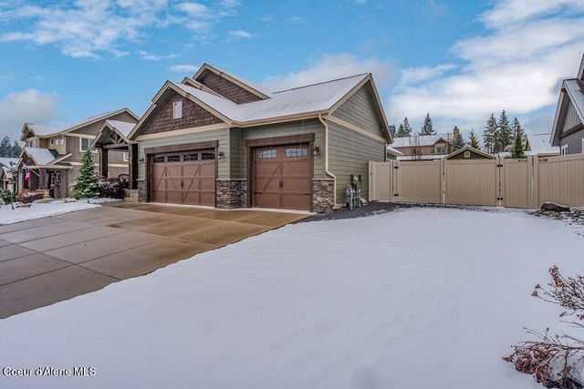 1055 E Maroon Creek DR, Hayden, ID 83835