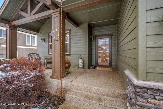 1055 E Maroon Creek DR, Hayden, ID 83835