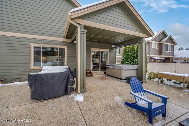 1055 E Maroon Creek DR, Hayden, ID 83835