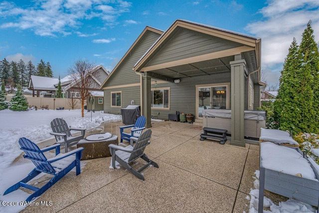 1055 E Maroon Creek DR, Hayden, ID 83835