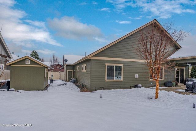 1055 E Maroon Creek DR, Hayden, ID 83835