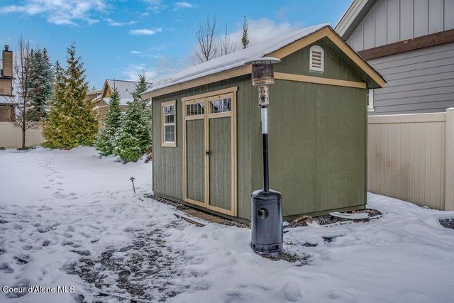 1055 E Maroon Creek DR, Hayden, ID 83835