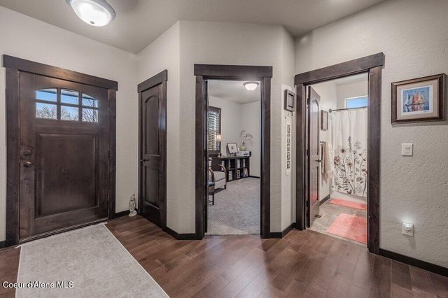 1055 E Maroon Creek DR, Hayden, ID 83835