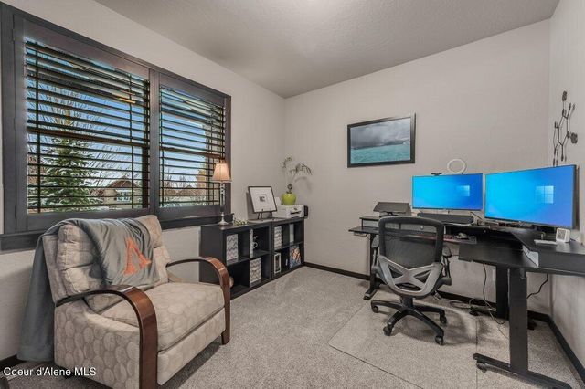 1055 E Maroon Creek DR, Hayden, ID 83835