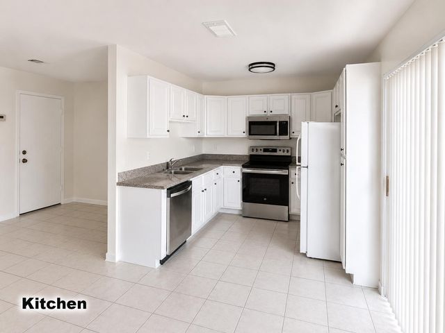 111 SE 7th Avenue A, Delray Beach, FL 33483