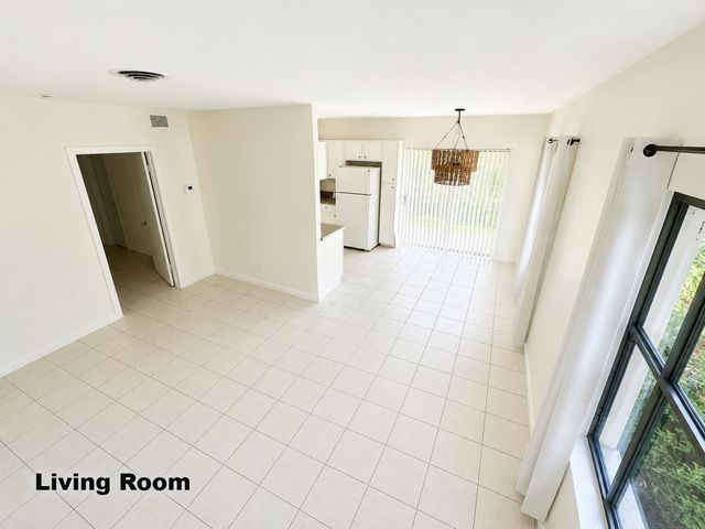 111 SE 7th Avenue A, Delray Beach, FL 33483