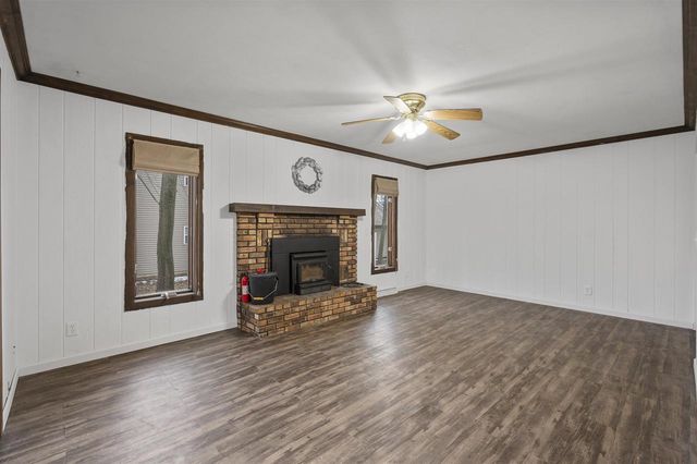 313 Sunset Road, Columbus, WI 53925