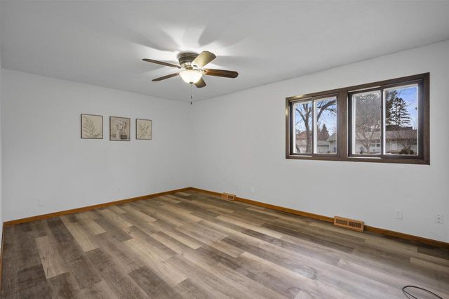 313 Sunset Road, Columbus, WI 53925