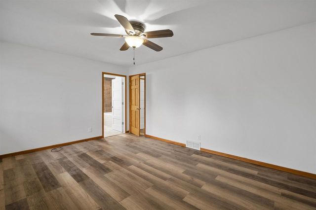 313 Sunset Road, Columbus, WI 53925