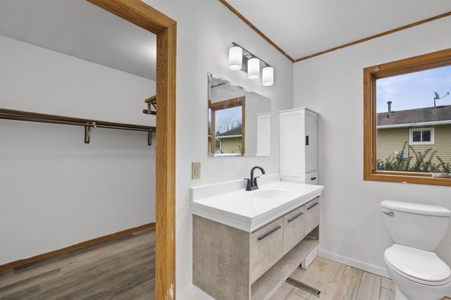 313 Sunset Road, Columbus, WI 53925