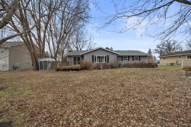 313 Sunset Road, Columbus, WI 53925
