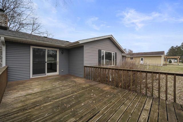 313 Sunset Road, Columbus, WI 53925