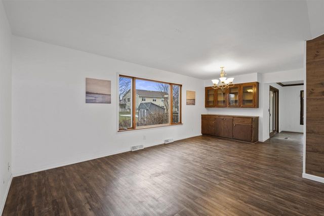 313 Sunset Road, Columbus, WI 53925