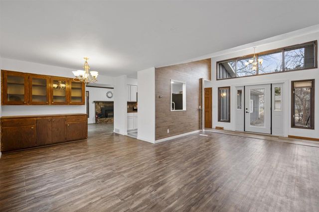 313 Sunset Road, Columbus, WI 53925