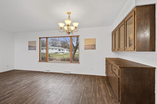 313 Sunset Road, Columbus, WI 53925