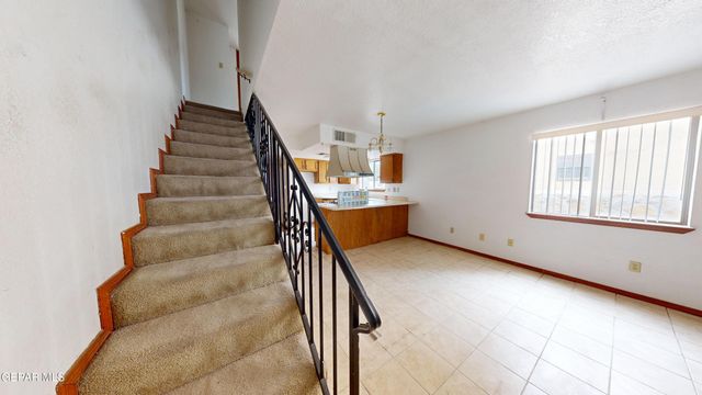1633 EBONY Avenue, Las Cruces, NM 88001