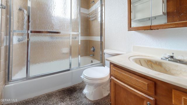 1633 EBONY Avenue, Las Cruces, NM 88001