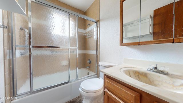 1633 EBONY Avenue, Las Cruces, NM 88001